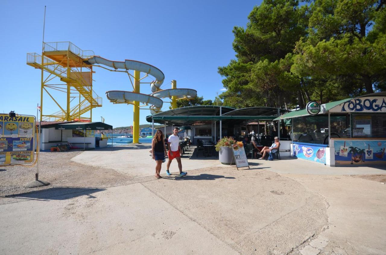 Apartments Branko Vodice Exteriér fotografie